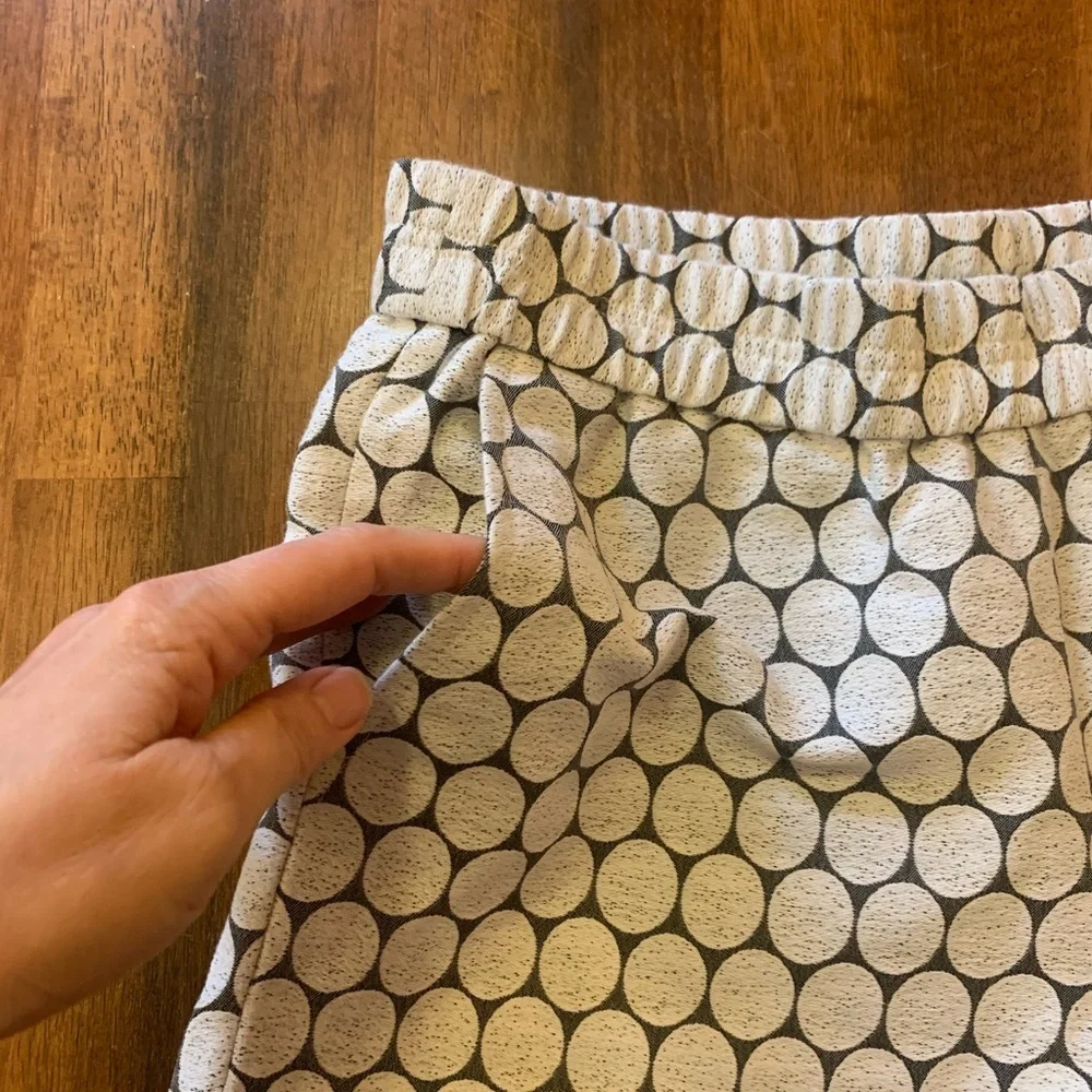 J. Crew Shorts 4 Cream and Black High Waist Polka Dot Geometric Pattern Elastic